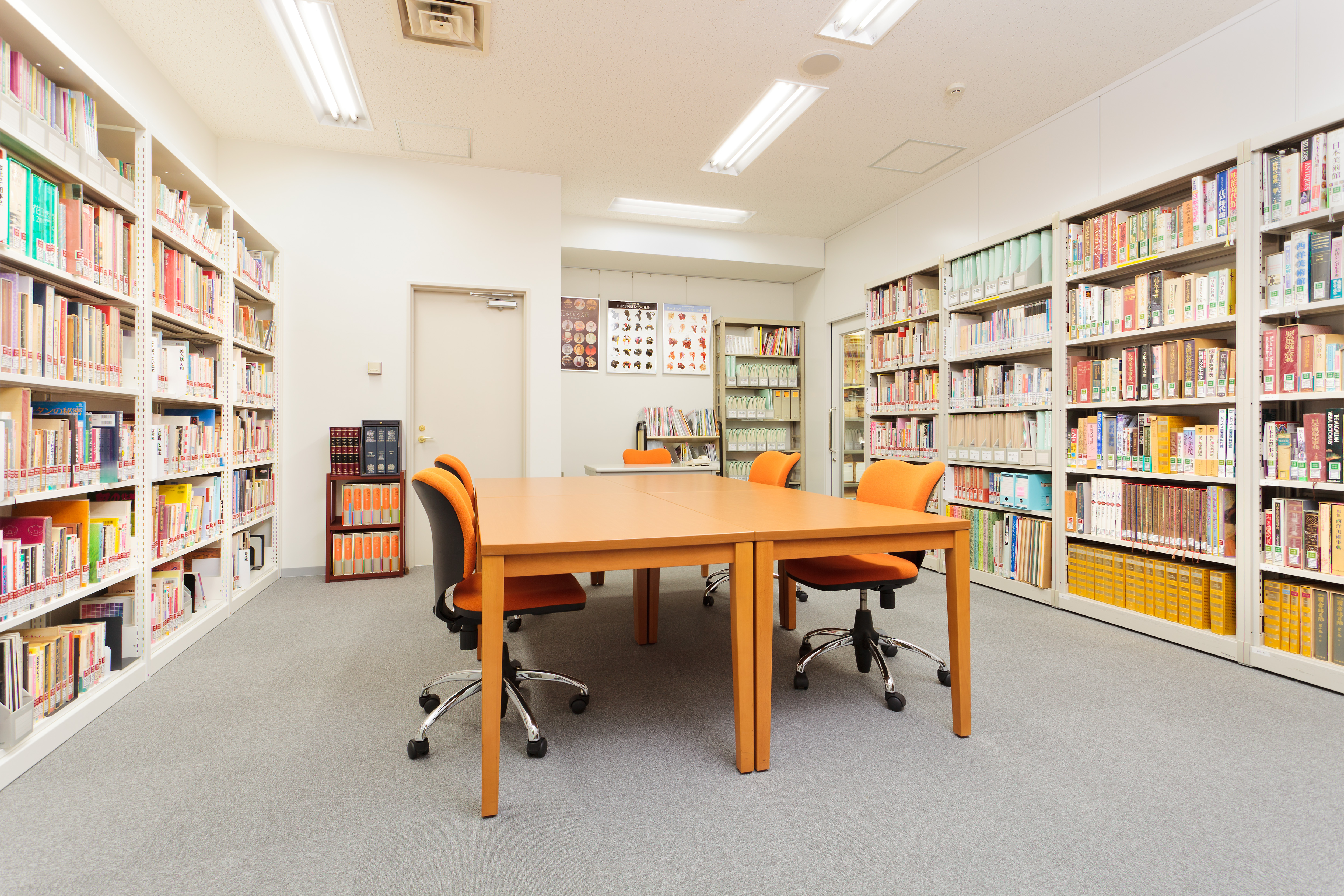 ポーラ化粧文化情報センター1