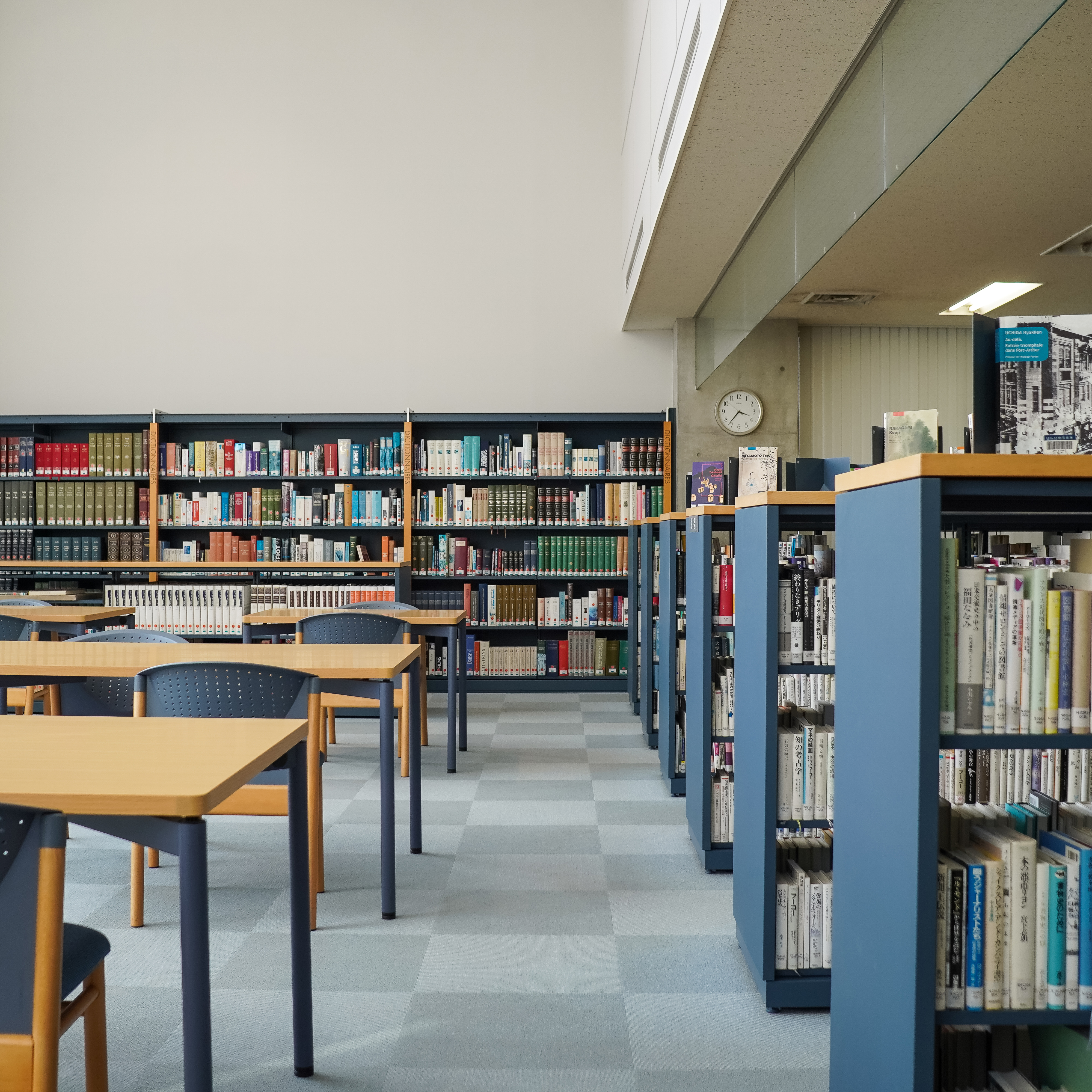 日仏会館図書室1