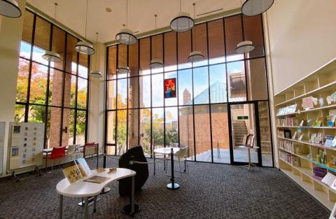 神戸松蔭女子学院大学図書館